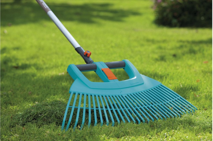 Actual product image Gardena fan rake