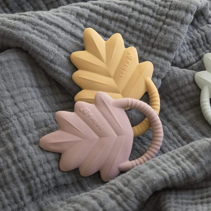 Actual product image Sebra Teething ring natural rubber latex, leaf, misty rose
