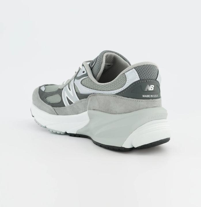 Produktbild New Balance Sneaker "M 990 MiUS v6 Core" grau (44)