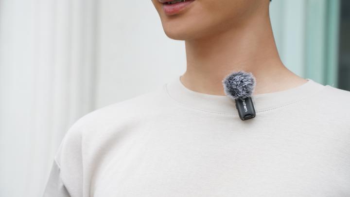 Actual product image Hohem MIC-01 (1TX + 1RX) - Lightning (black)