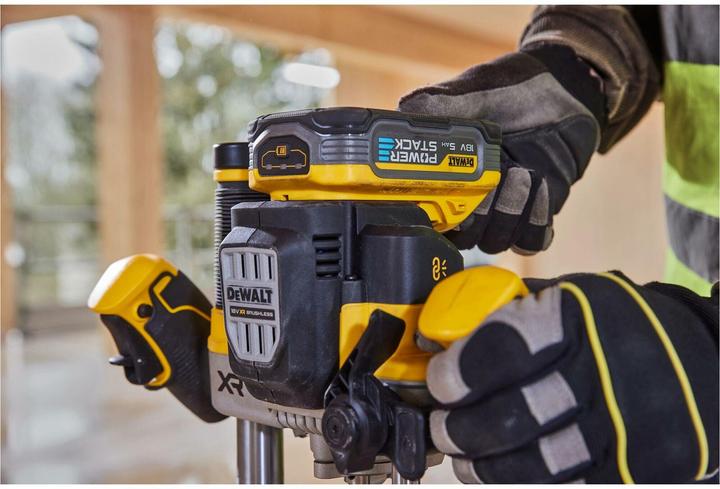 Productafbeelding DeWalt DCW620NT-XJ Draadloze bovenfrees