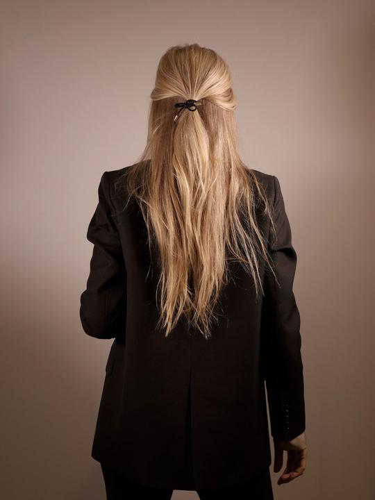 Immagine prodotto Corinne Mondo - Cravatta per capelli Bow Metal Plain Black (Elastico per capelli)