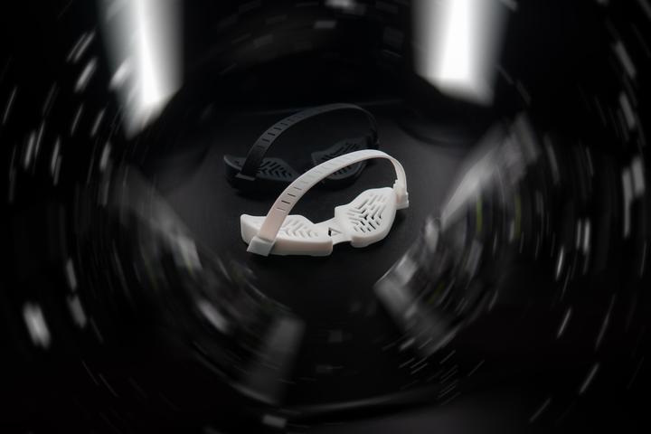 Actual product image Deltahub Carpio G2.0 -rannetuki, koko S, musta