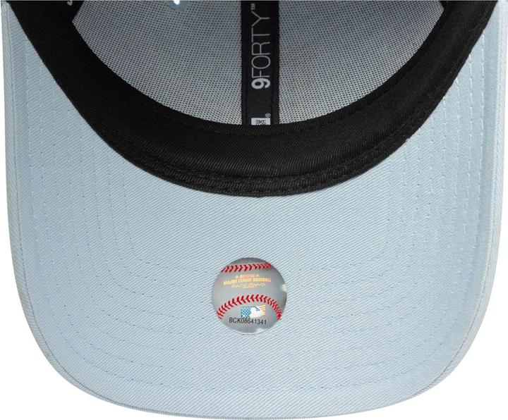 Actual product image New Era 9Forty Strapback Cap - Los Angeles Dodgers Sky Blue