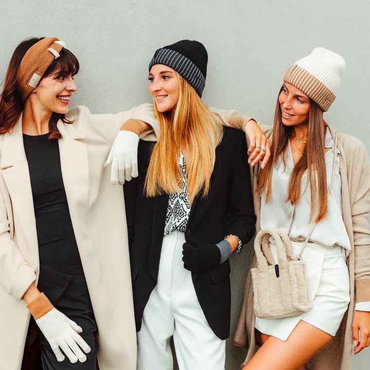 Actual product image Caseme Teddy winter bag with a detachable crossbody strap for your smartphone and accessories