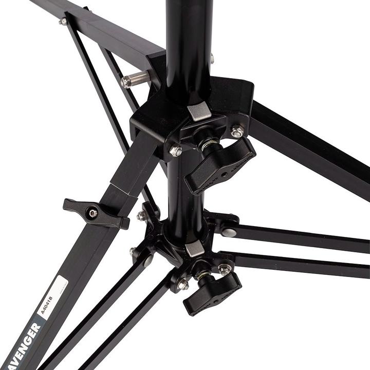 Actual product image Avenger Baby Steel Combi Boom Stativ, Alu, mit Nivellierbein und Sandsack, schwarz (413.21 cm, 10 kg)