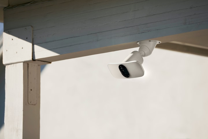 Produktbild Arlo Pro 3 Floodlight Kamera, weiss (2560 x 1440 Pixels)