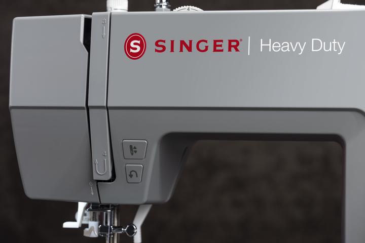 Actual product image Singer Heavy Duty 6805C