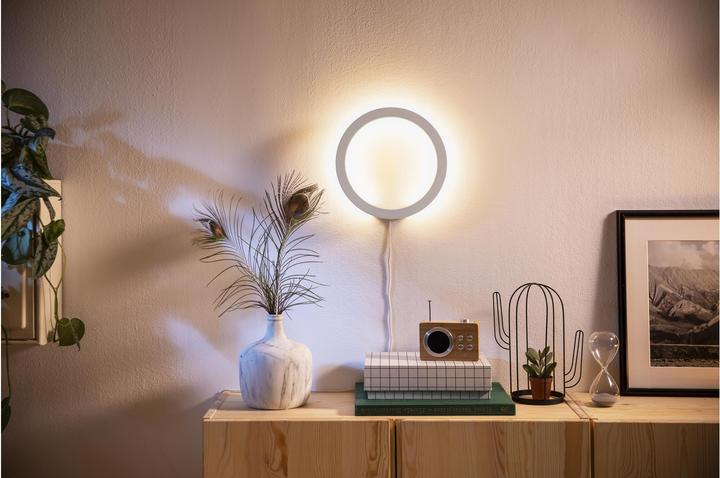 Actual product image Philips Hue Sana Base BT (1500 lm)