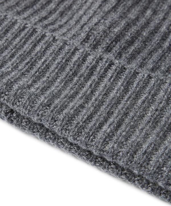 Actual product image Falke Hat with Pompom (One size)