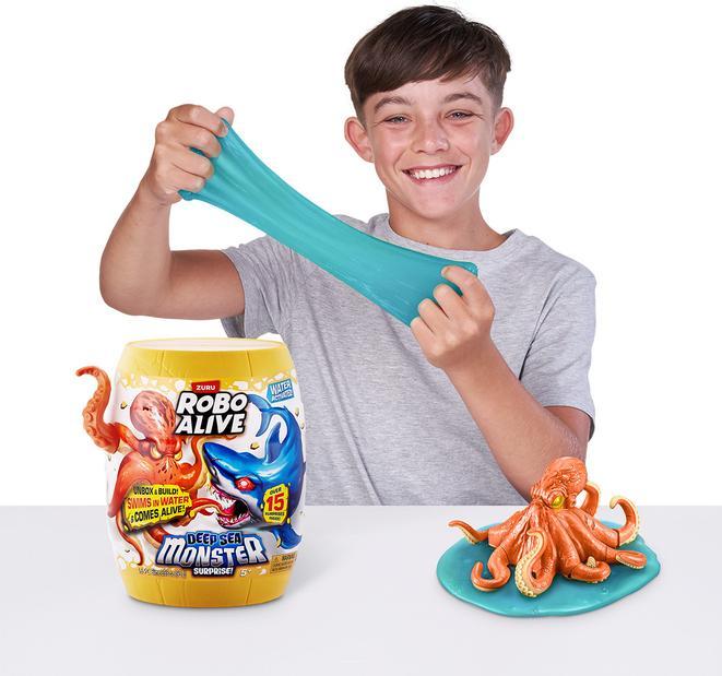 Actual product image Zuru Robo Alive - Deep Sea Monster Surprise (random model)