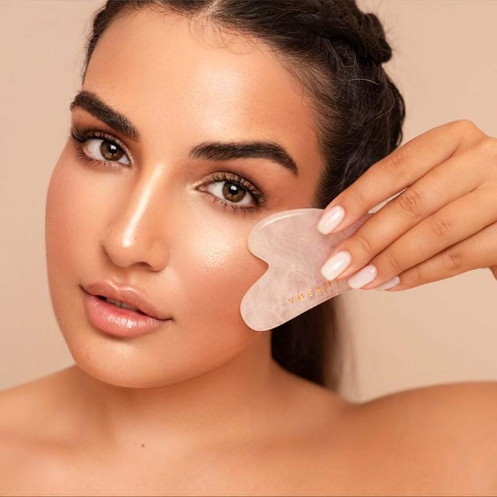Immagine prodotto VBEAUTY Gua Sha con pietra da massaggio a forma di denti in quarzo rosa