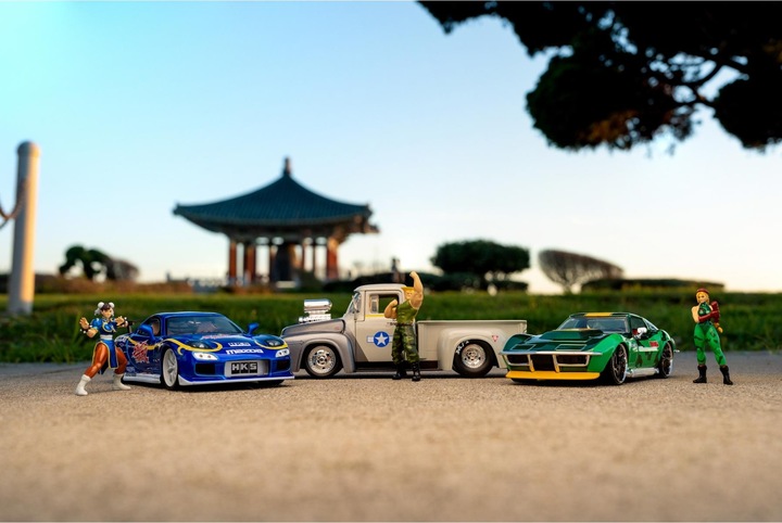 Immagine prodotto Jada Street Fighter 1993 Mazda RX7 1:24