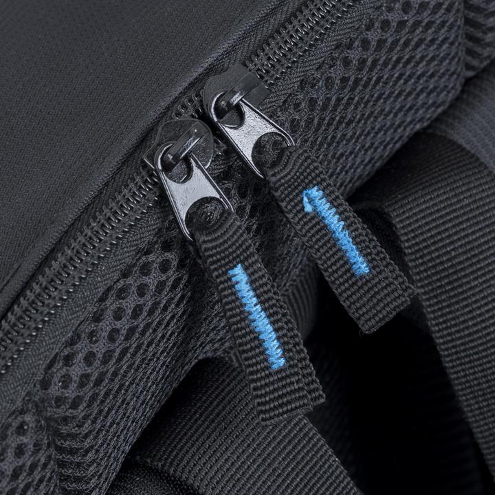 Immagine prodotto Rivacase Zaino per notebook Riva Case 8067 e bottiglia sportiva