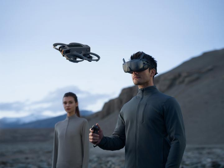 Productafbeelding DJI Avata 2 Fly Smart Combo (drie batterijen) (23 min, 377 g, 12 Mpx)