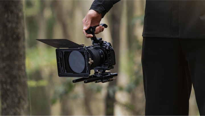 Immagine prodotto Tilta Kit leggero per Canon R6 Mark II (Gabbietta)