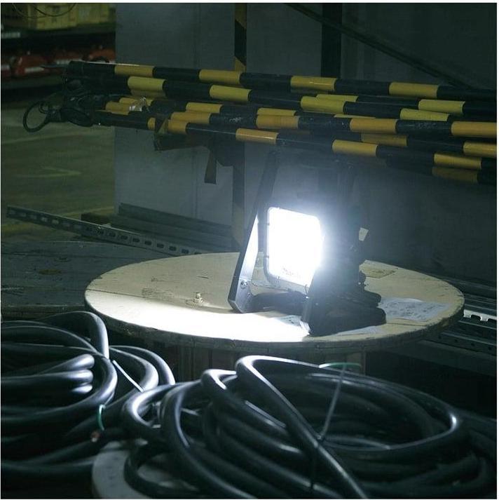 Productafbeelding Makita Bouw spotlight (750 lm)
