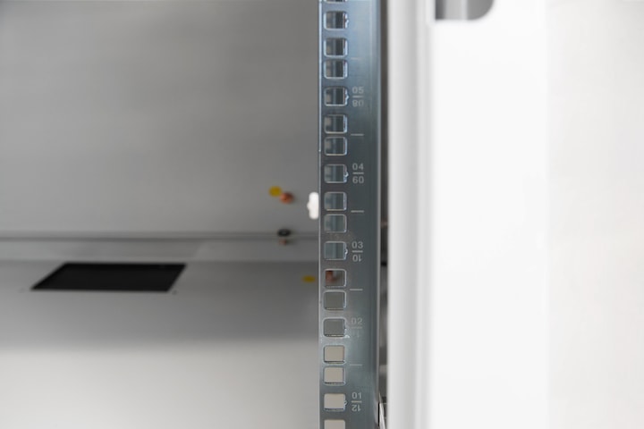 Produktbild Digitus Professional Unique (9 HE, 19 Zoll Rack)