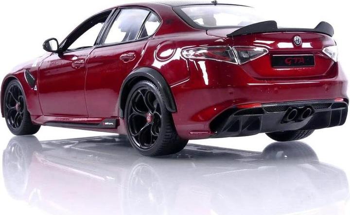 Produktbild Bburago Alfa Romeo Giulia GTA 2020