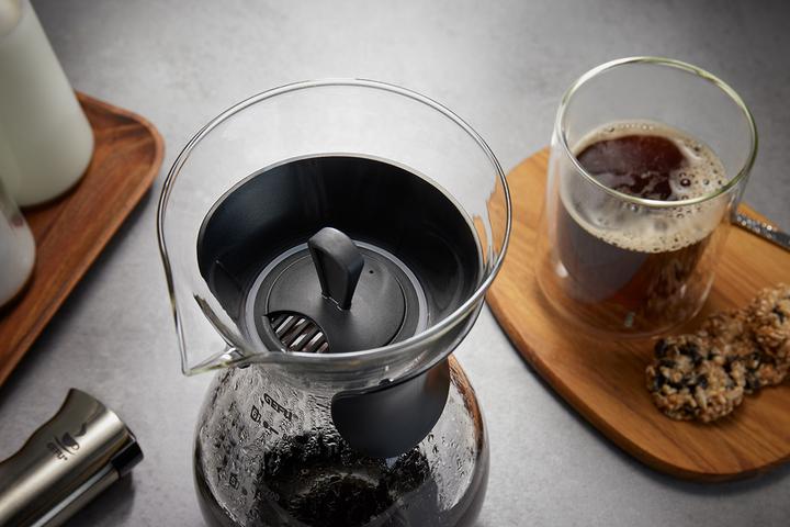Produktbild GEFU 16196 Kaffeebereiter mit Filter BUTIO, 800 ml – Pour over Kaffeebrüher, hitzebeständige Kaffeek (0.80 l)