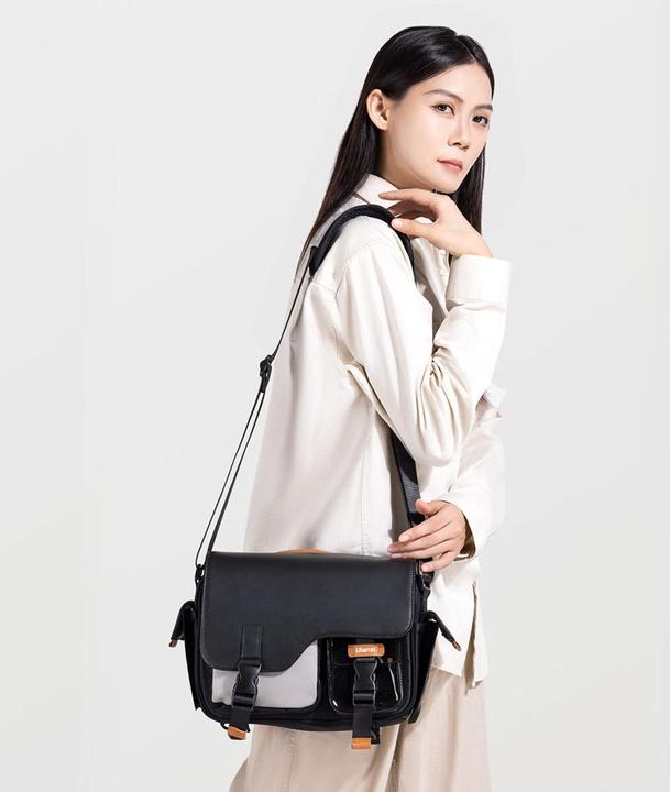 Actual product image Ulanzi MS12 Messenger Bag(Black) (Camera shoulder bag)