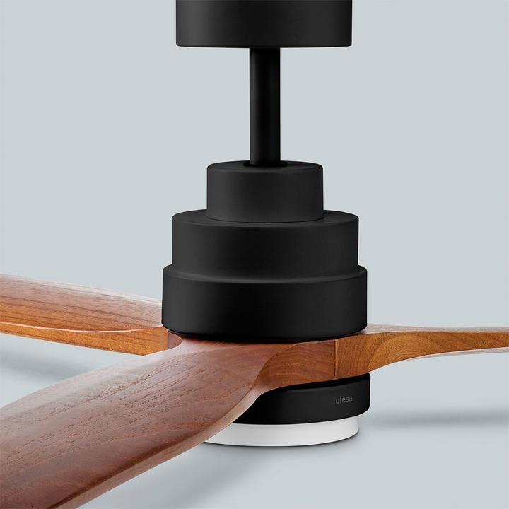 Image du produit Ufesa Nepal Ceiling Fan Black/Oak 132cm LED (50.40 dB)