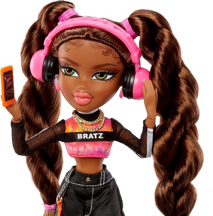 Produktbild MGA Bratz Scorchin' Doll- Sasha