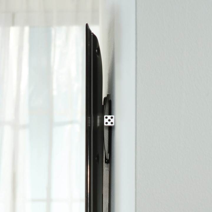 Actual product image Sanus Ll11 (Wall, 80", 68 kg)