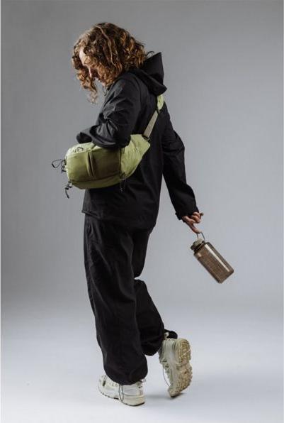 Actual product image Moment Balance Sling 7L Moss (7 l)