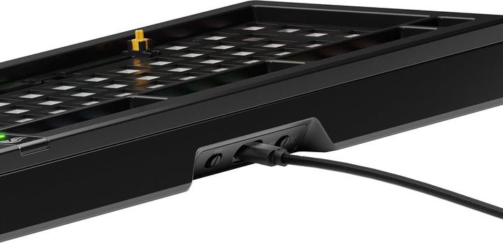 Actual product image Glorious GMMK 3 Pro 75 % custom gaming keyboard - barebone, ISO layout, black (Barebone, Cable)