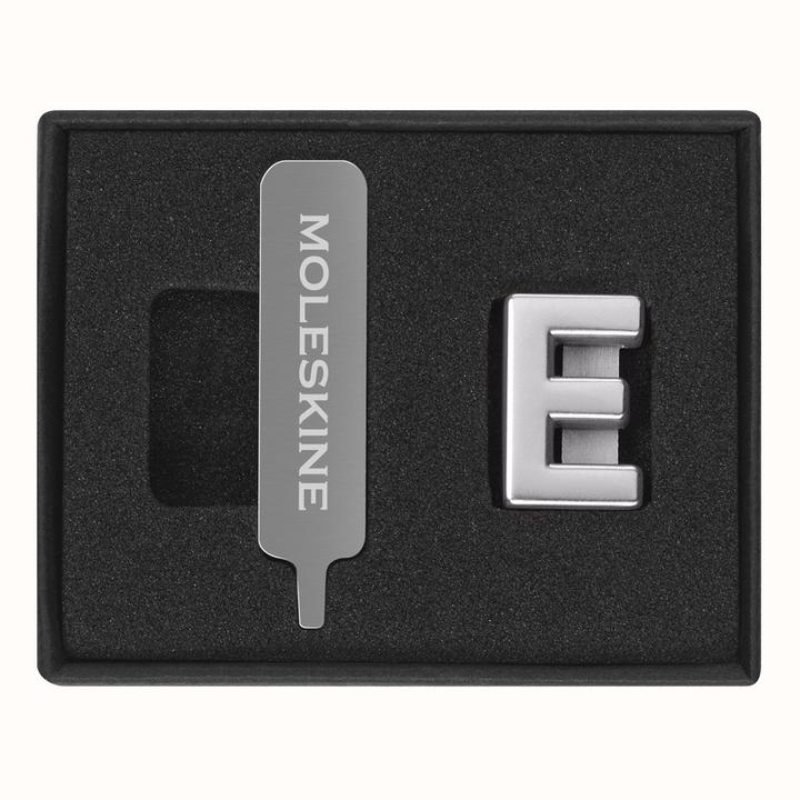 Actual product image Moleskine Pin Letter E Silver (No binding)