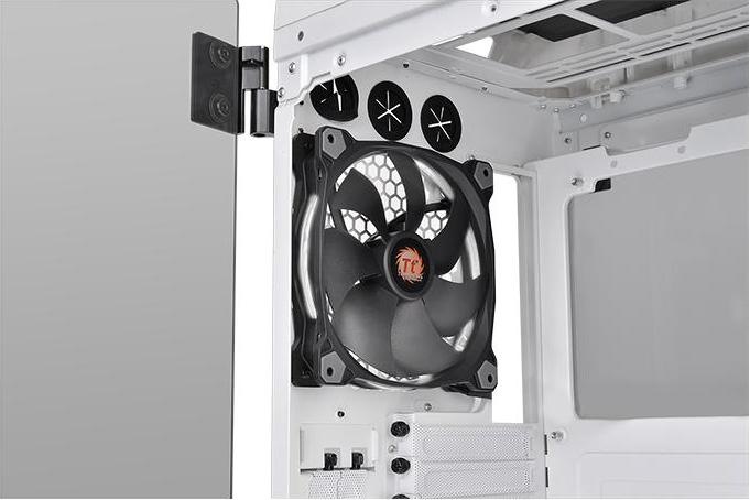Produktbild Thermaltake View 71 (E-ATX)