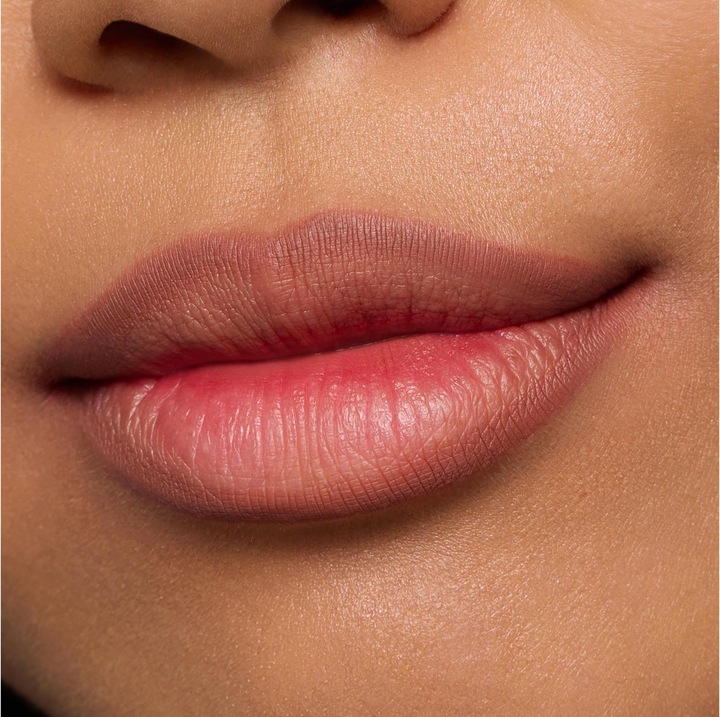 Produktbild essence 8h MATTE comfort lipliner (Nude)