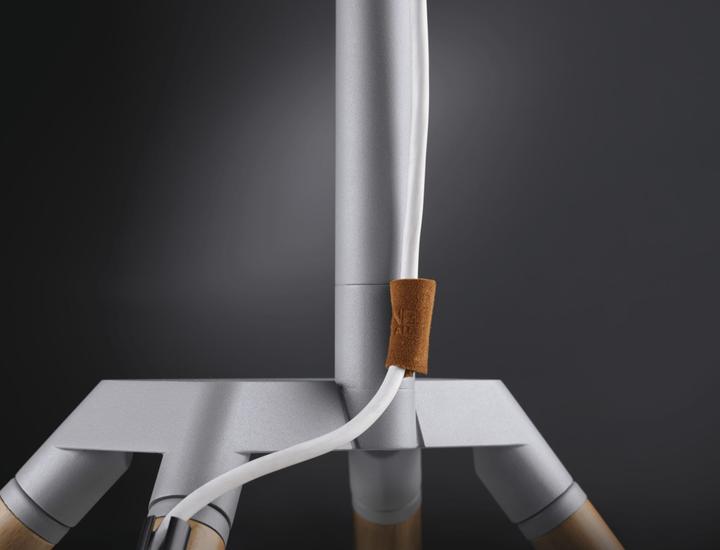 Produktbild One for All Quadpod Universal TV Stand (35 kg, 32" - 70")