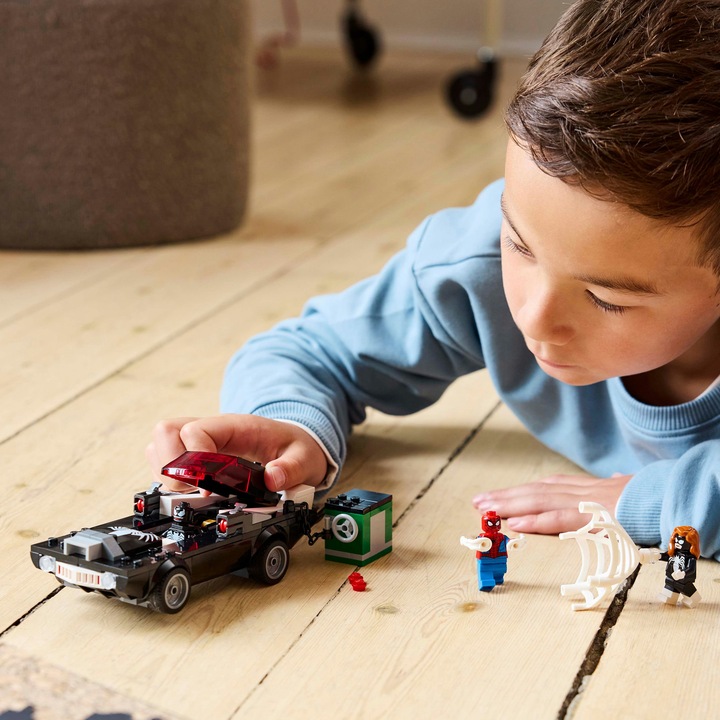 Actual product image LEGO Spider-Man vs. Venom Muscle-Car (76309, LEGO Marvel)