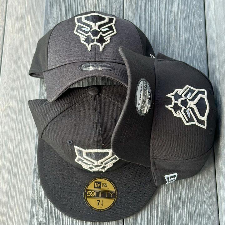 Actual product image New Era 39Thirty Stretch Cap - MARVEL Black Panther - M/L (M, L)