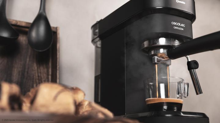 Actual product image Cecotec Cafelizzia 790