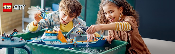 Image du produit LEGO Navire de recherche sur l'Arctique (60368, LEGO City)