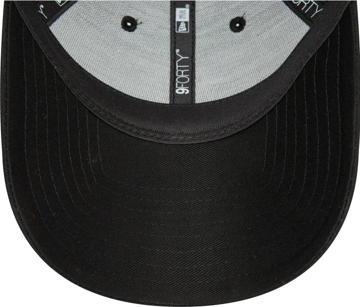 Actual product image New Era 9Forty Strapback Cap - Outline New York Yankees