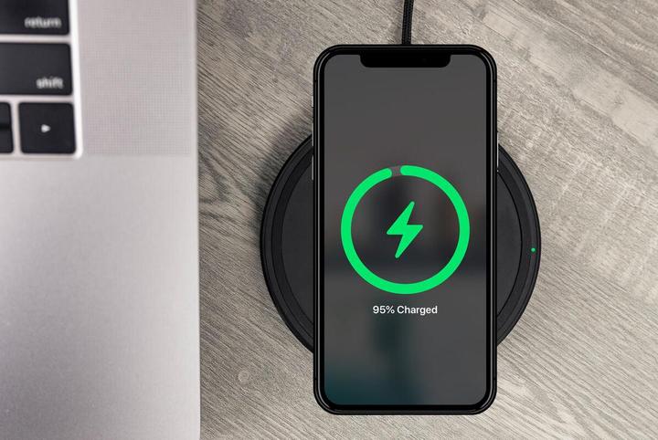 Actual product image Our Pure Planet OPP130 Charger for mobile devices Smartphone Black DC Wireless charging (15 W)