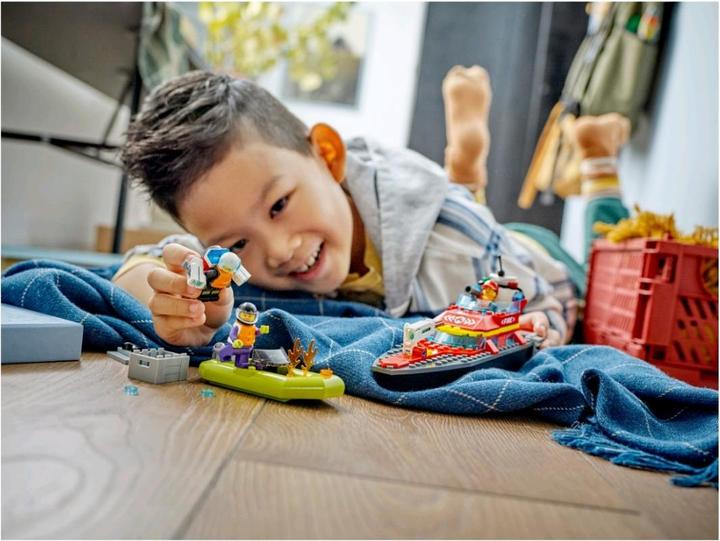 Produktbild LEGO Feuerwehrboot (60373, LEGO City)