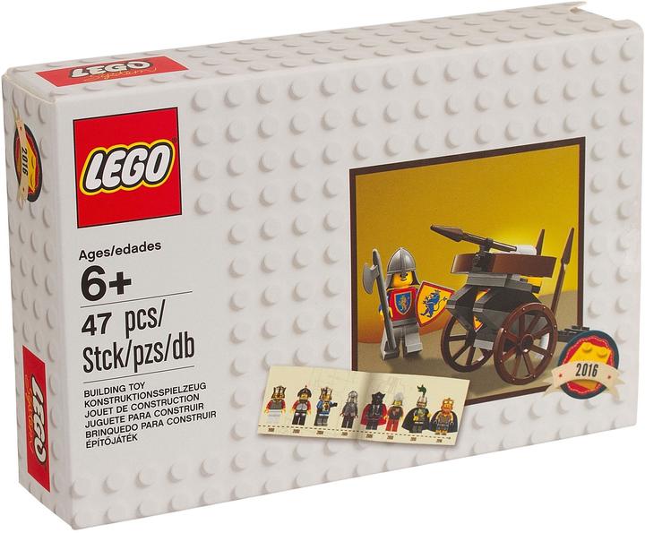 Actual product image LEGO Castle Kingdoms Knights Retro Set