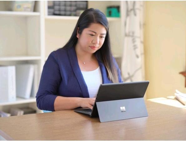 Actual product image Microsoft Surface Pro 8 (13", 256 GB, 16 GB, Without keyboard layout, Core i7-1185G7)