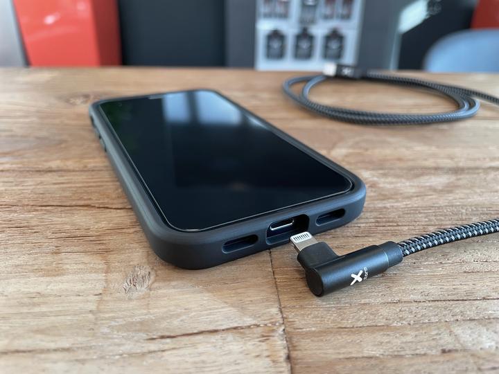 Actual product image Xtorm Original Series 90 DEG USB-C - Lightning (1.50 m, USB 3.2 Gen 1)