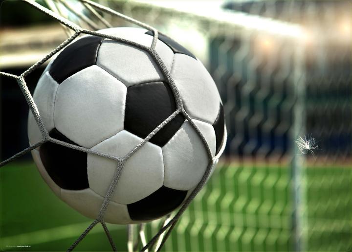 Produktbild CoverYourDesk Schreibtischunterlage Fussball im Tor