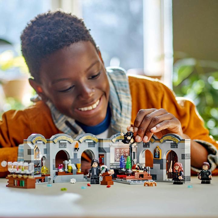 Image du produit LEGO Château de Poudlard : cours de potion magique (76431, LEGO Harry Potter)