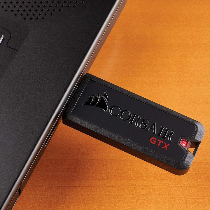 Produktbild Corsair Flash Voyager GTX (256 GB, USB-A, USB 3.0)