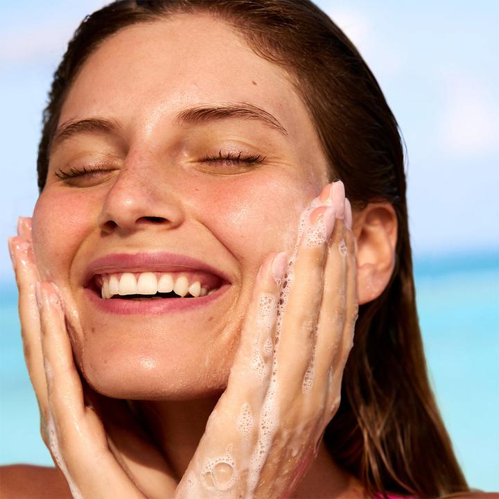 Image du produit Coco & Eve Nettoyant aux enzymes de fruits Nettoyant doux à base d'eau pour un teint éclatant 4.06 fl oz 120ml (Mousse nettoyante, 120 ml)