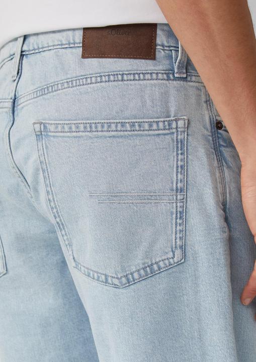 Produktbild S.Oliver Jeans-Hose Jeans-Shorts / Regular Fit / Mid Rise (30)