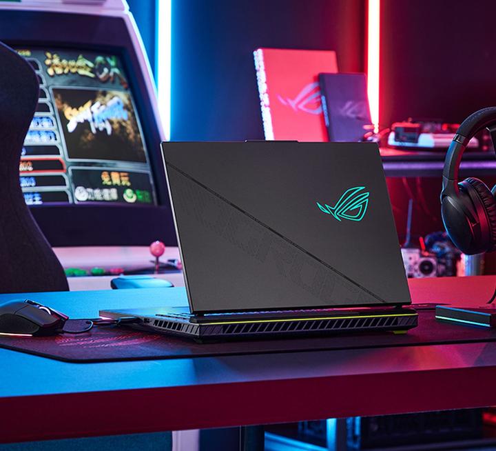 Immagine prodotto ASUS ROG Strix G16 G615LW-S5006W 16" WQXGA Core U9 275HX RTX5080 32GB/2TB Win11 (16", 2000 GB, 32 GB, DE)